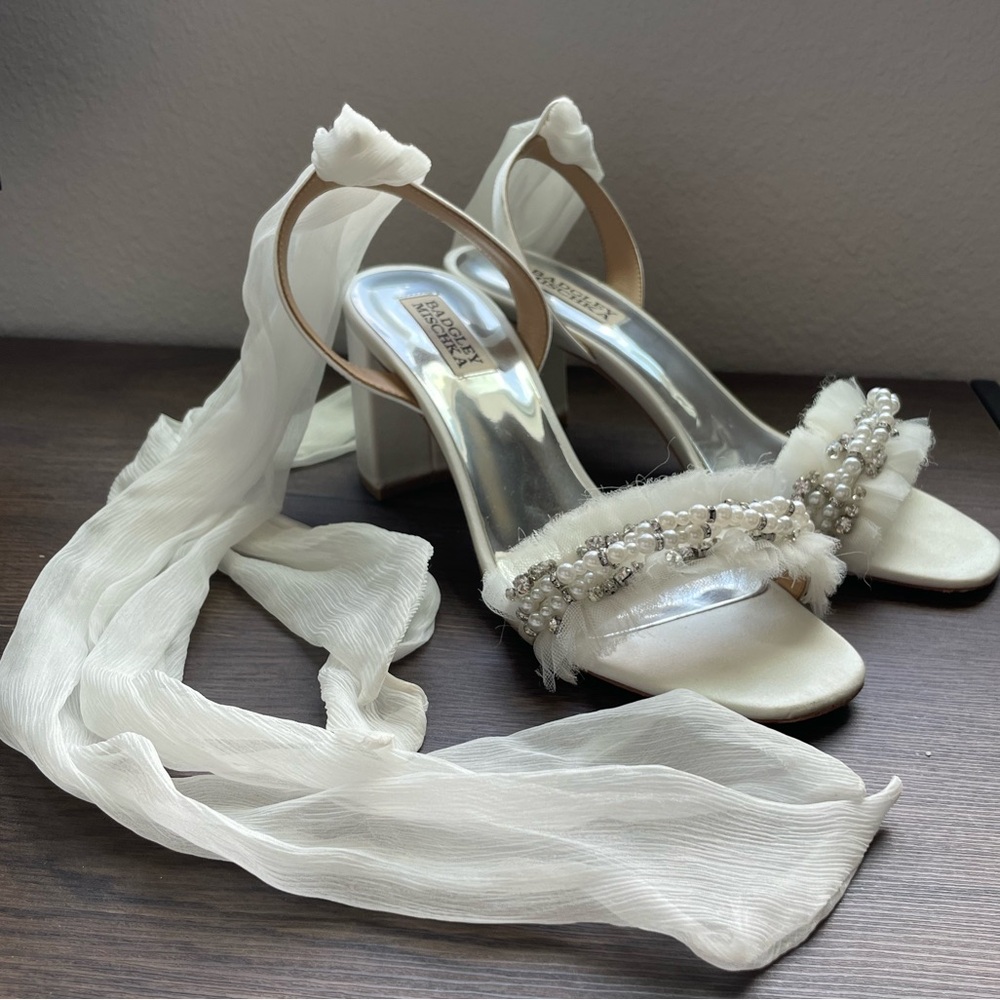 Badgley Mischka Bridal Tie-Up Shoes, Size 7.5